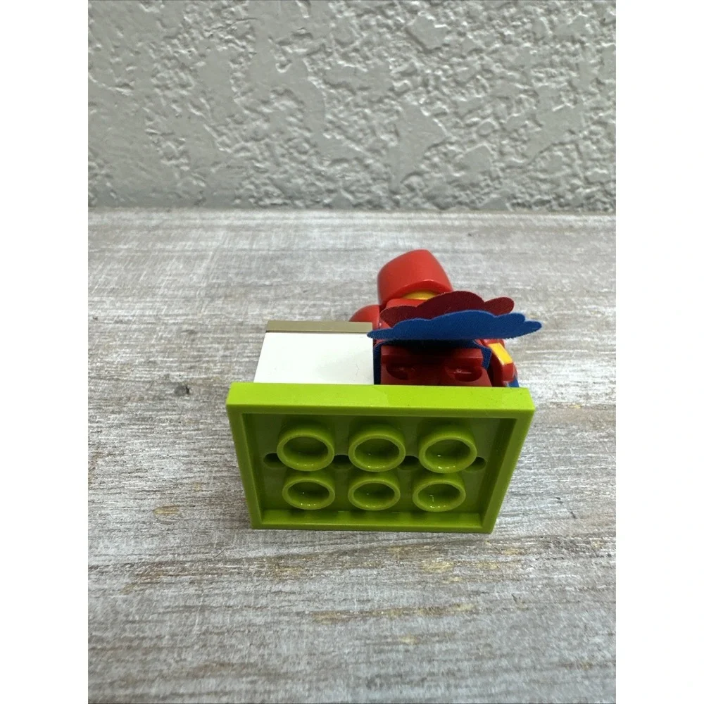 $8 Lego CMF Parrot Costume Fan Series 28 NEW